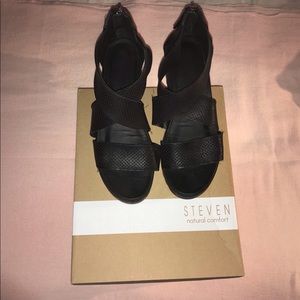 STEVEN by Steve Madden Black Platform Sandals